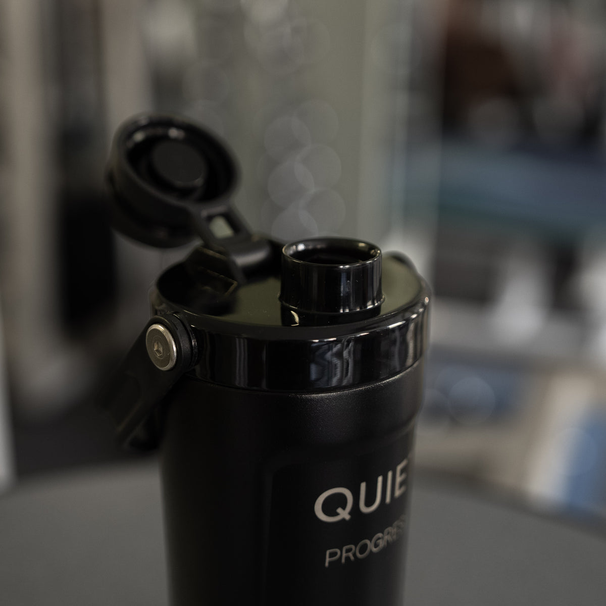 DROP 01 – Essentials Shaker